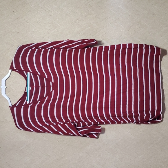 Tops - 3/$20 Zenana Signature Striped Blouse White Maroon Size 3X Stretch Soft